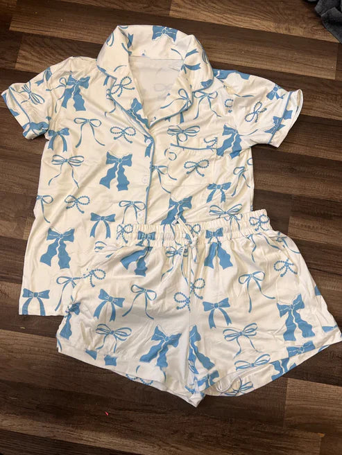 3.17 GSSO2322 Baby Girls Blue Bows Button Pocket Top Short Pajamas Set Preorder