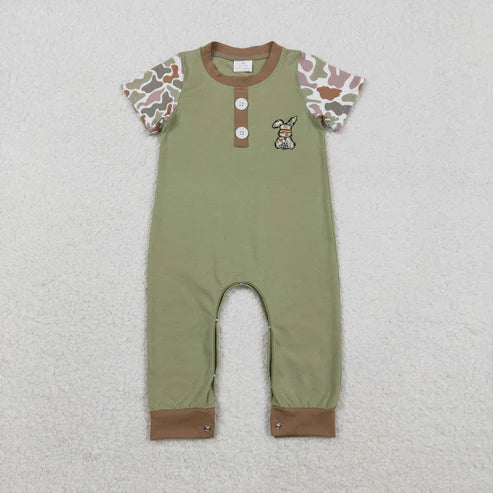 11.27 SR3258 Embroidery Baby Boys Olive Camo Rabbit Button Easter Footie Romper