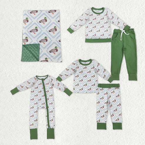 11.1 Sibling Boys Green Ducks Checked Pajamas Clothes Sets Zipper Rompers Blankets
