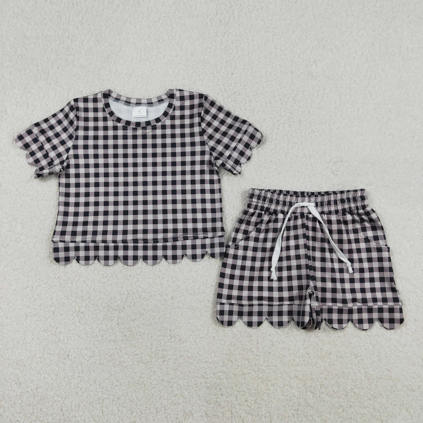 GSSO3182 Kids Baby Girls Short Sleeve Black Checked Top Shorts Scallop Clothes Sets