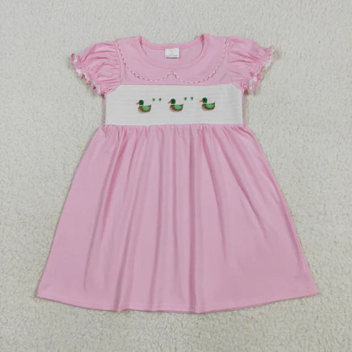 7.24 GSD2642 Embroidery Baby Girls Pink Short Ruffle Sleeves Ducks Knee Length Dress