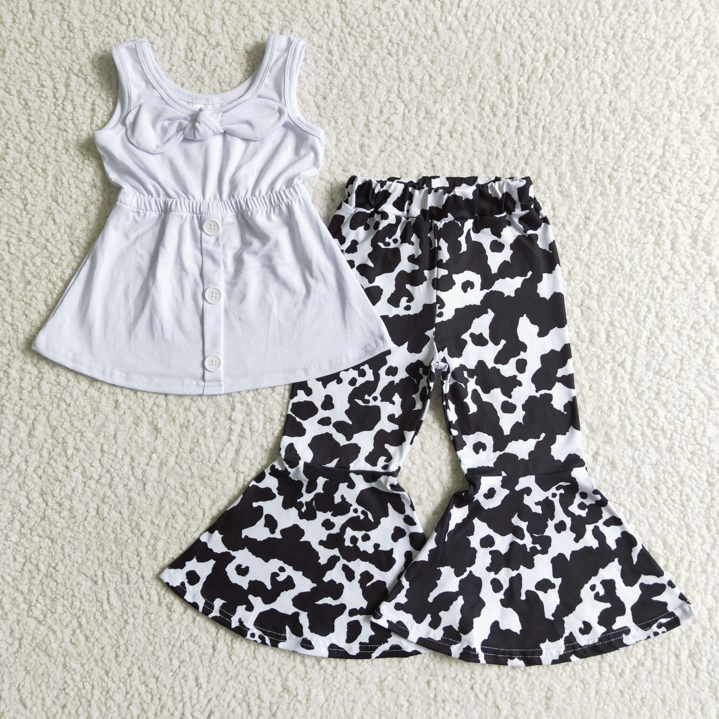A18-4 White buckle top black and white pants