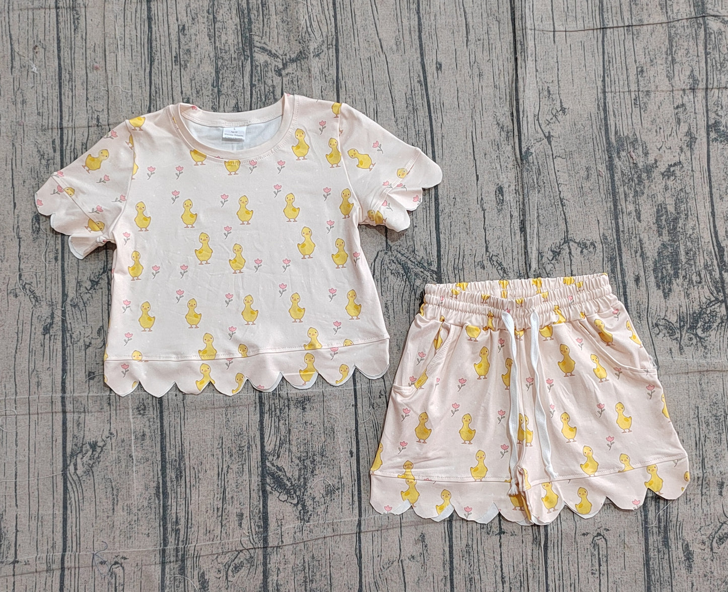 GSSO3281 Preorder Sample Baby Girl Small Ducks Flowers Top Scallop Shorts Clothes Sets
