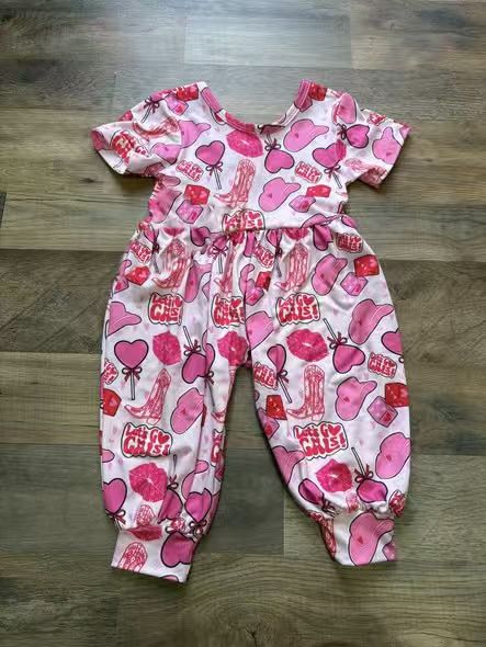 Pre-order no moq SR4024 pre-order baby girl clothes boot pin short sleeve summer jumpsuit-26.1.23)