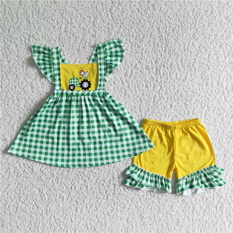 GSSO0056 Chicken Tractor Embroidered Green Plaid Short Sleeve Top with Yellow Patchwork Plaid Suit