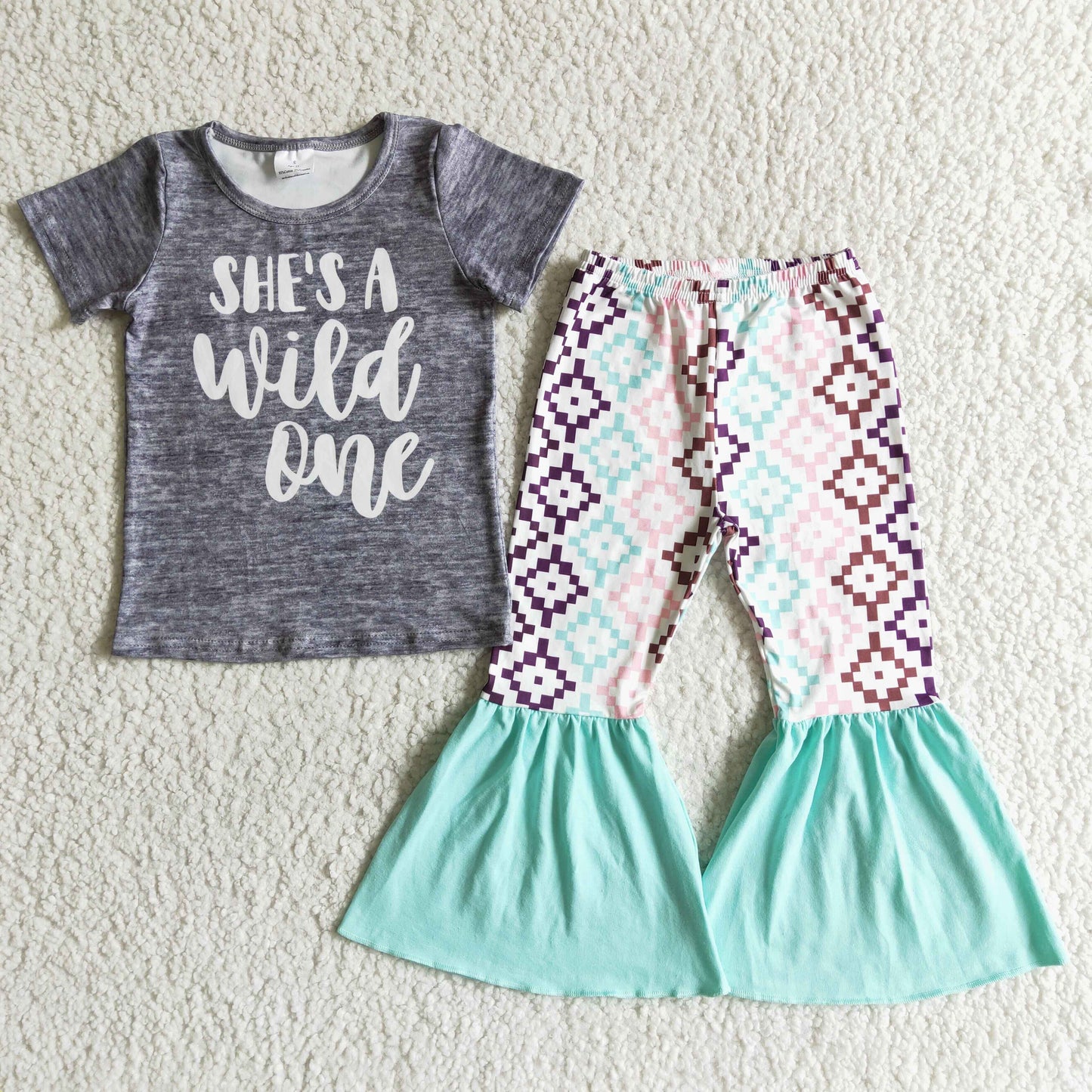 B14-24 Alphabet short-sleeved top with green panelled flared trousers