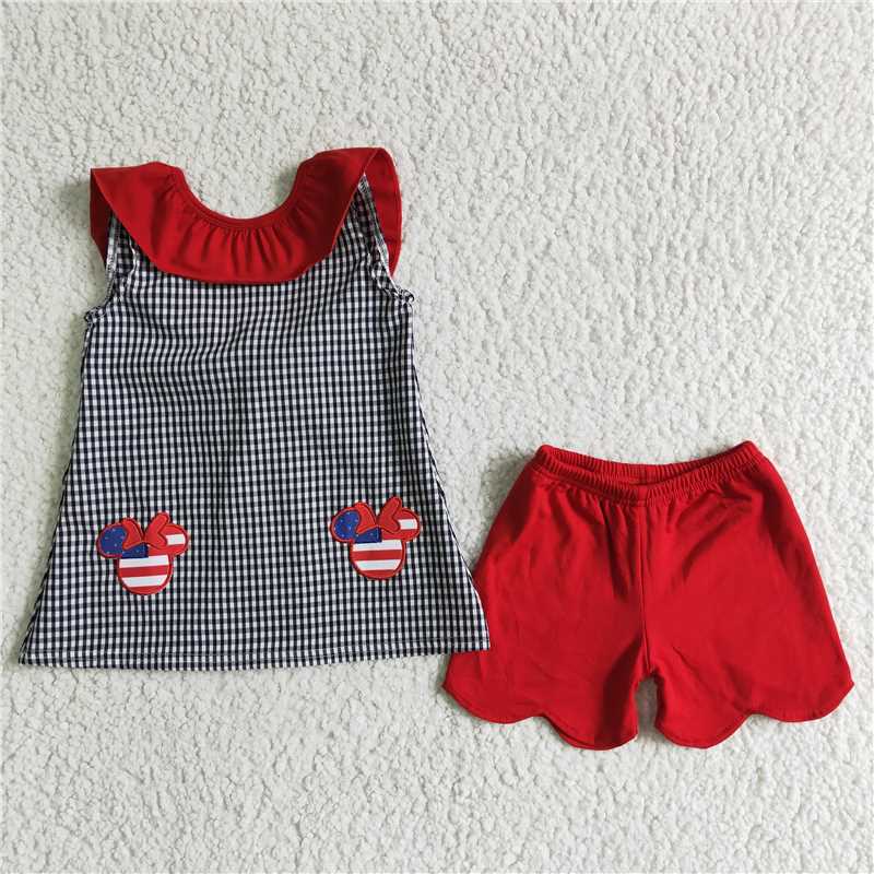 A15-5 Little Mouse Pocket Plaid Sleeveless Top with Red Shorts