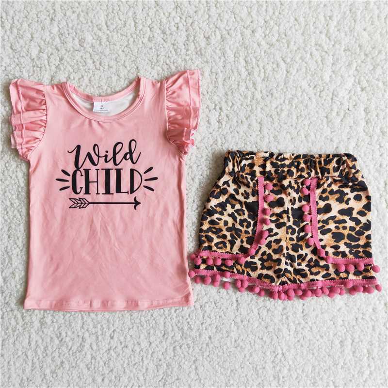 C3-3 Pink letter print short-sleeved top with leopard-print shorts