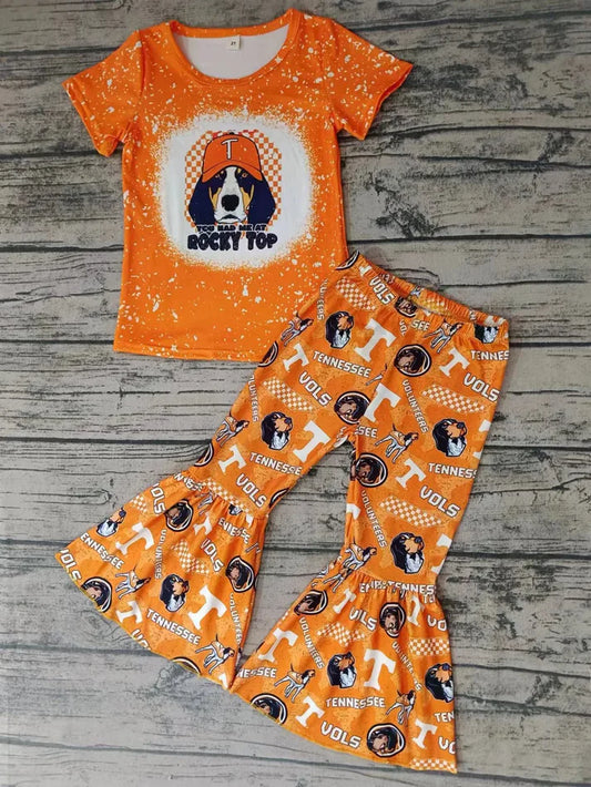 8.21 Custom MOQ 5 Baby Girls Dog Team Short Sleeve Top Orange Bell Pants Clothes Sets