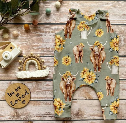 12.15 MOQ:5pcs SR3745 pre-order baby girl clothes highland cow print girl summer romper