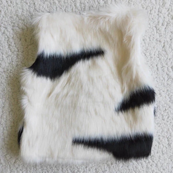 6 A21-13 Girl White Black Faux Fur Vest