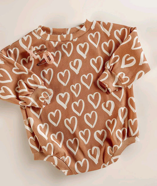 6.11 LR1949 Baby Infant Girls Brown Hearts Valentines Rompers preorder