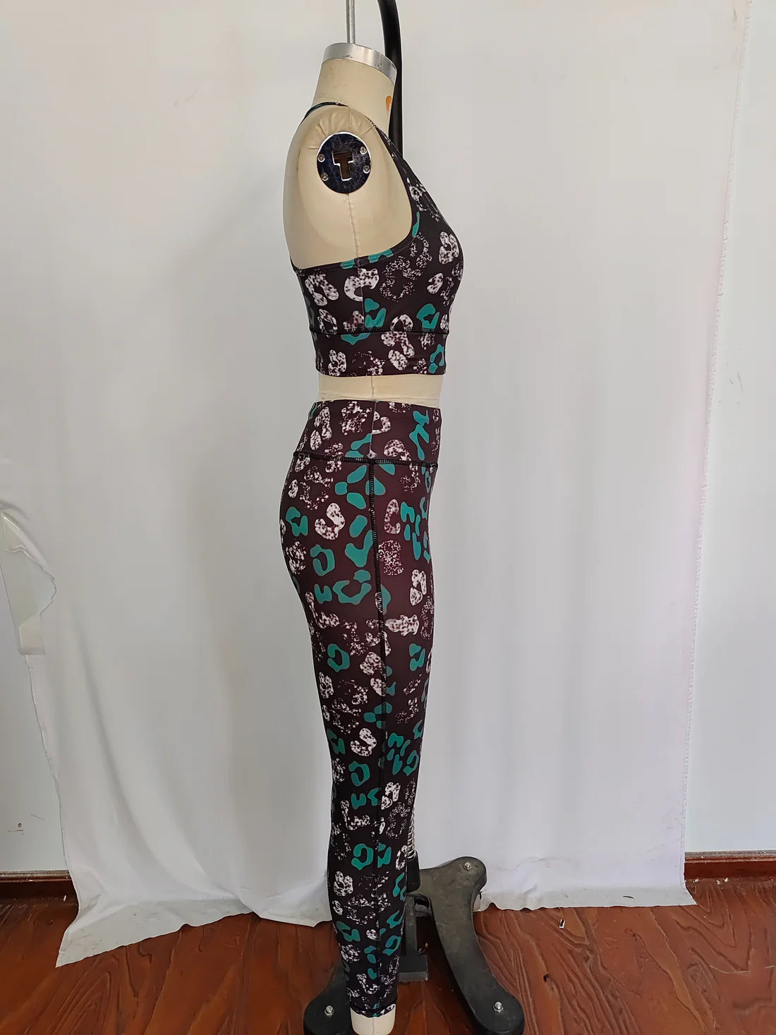 GSPO1462 Leopard print black sleeveless pants yoga suit for adult women