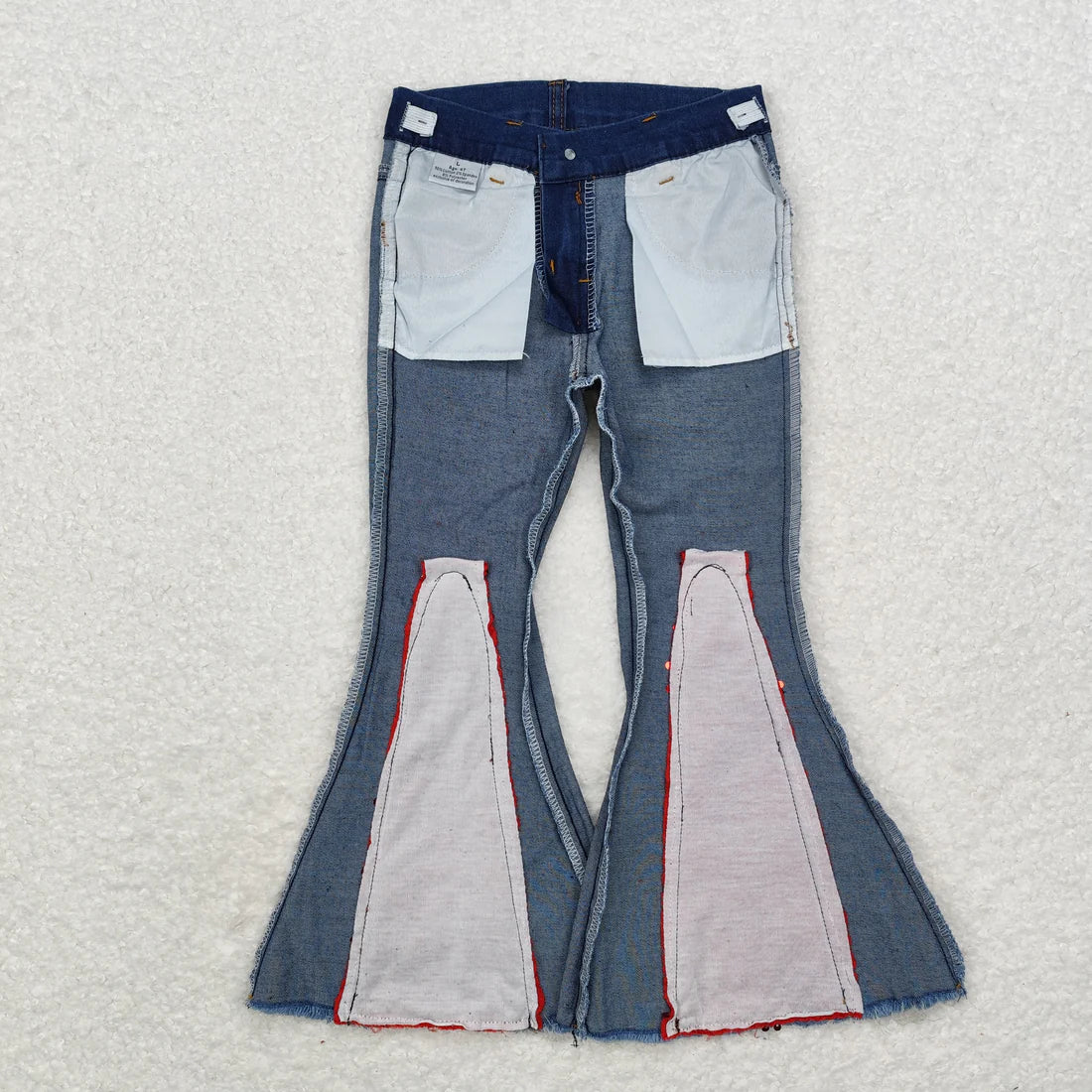 L-3.7  P0532 Dark denim pants with red sequins