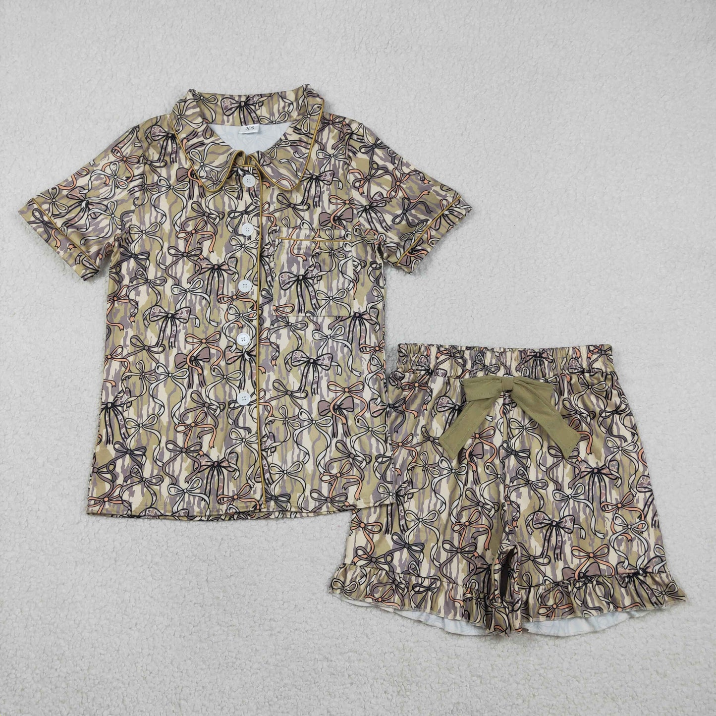 GSSO3166 Adult Women Southern Olive Camo Bows Button Pocket Top Ruffle Shorts Pajamas Set