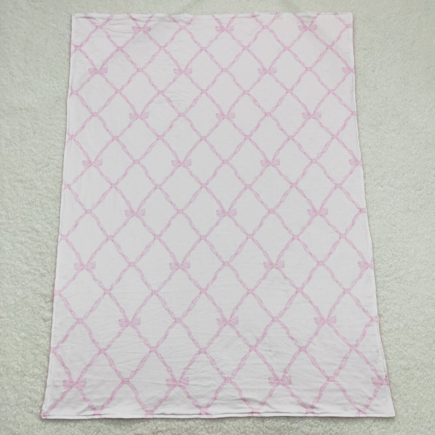 BL0132 Pink and white baby blanket with bow design