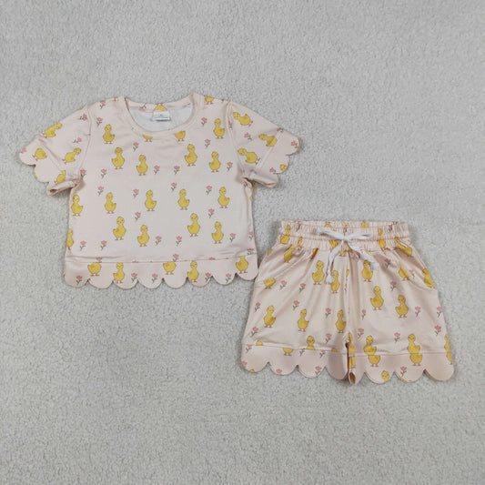 GSSO3281 Kids Baby Girl Small Flowers Chicks Top Scallop Shorts Clothes Sets