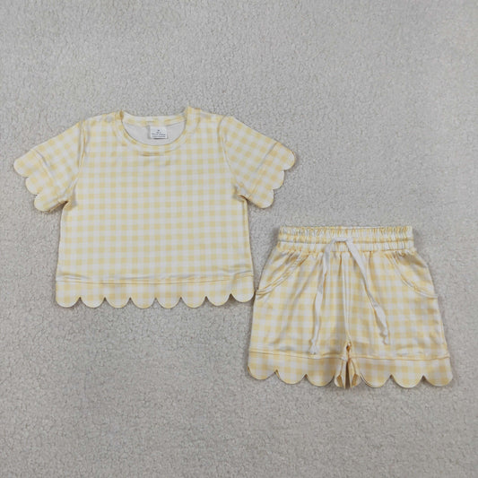 GSSO3185 Kids Baby Girls Short Sleeve Yellow Checked Shirts Pockets Short Scallop Clothes Sets