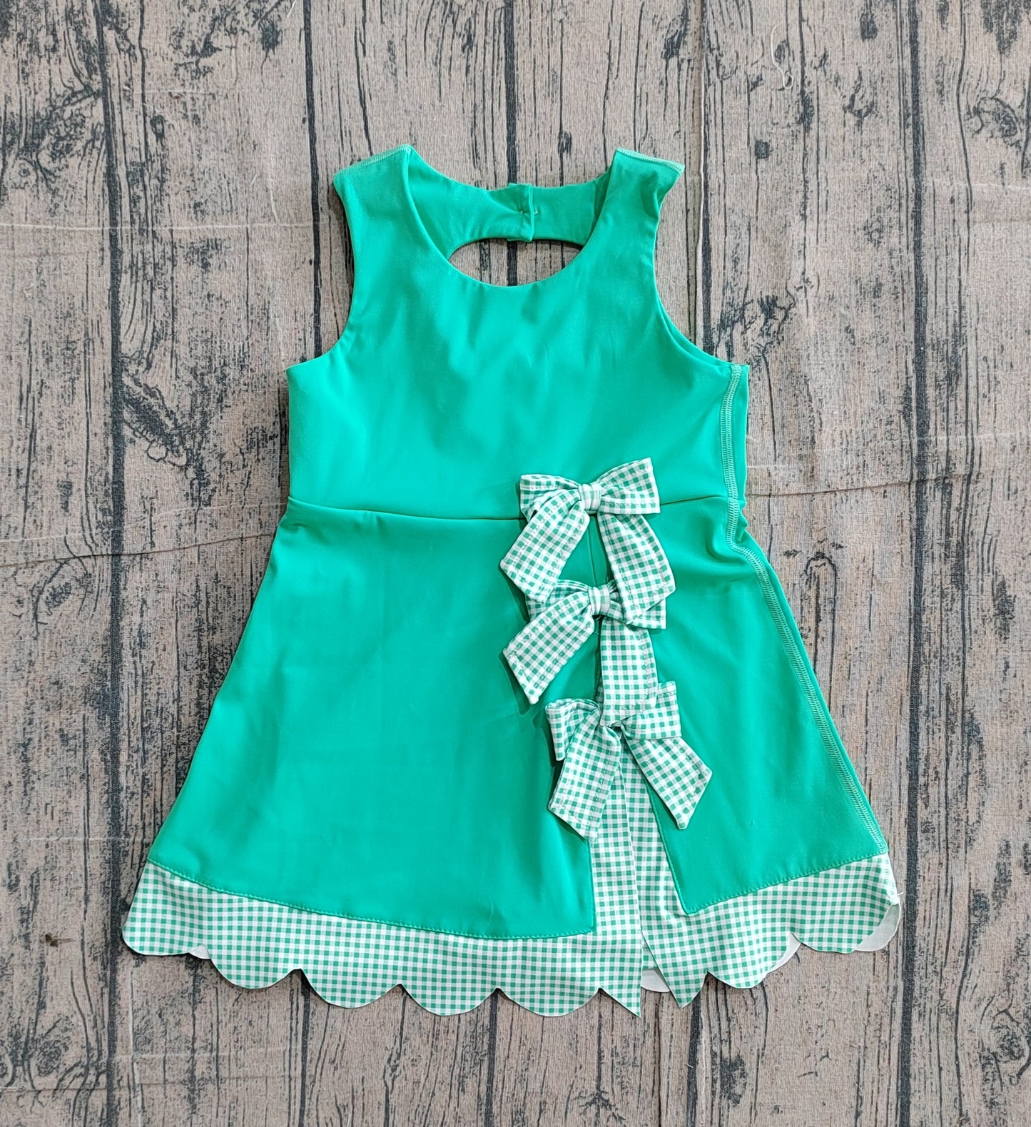 GSD3029 Preorder Sample Baby Girl Green Sleeveless Yoga Shorts Bows Knee Length Dresses