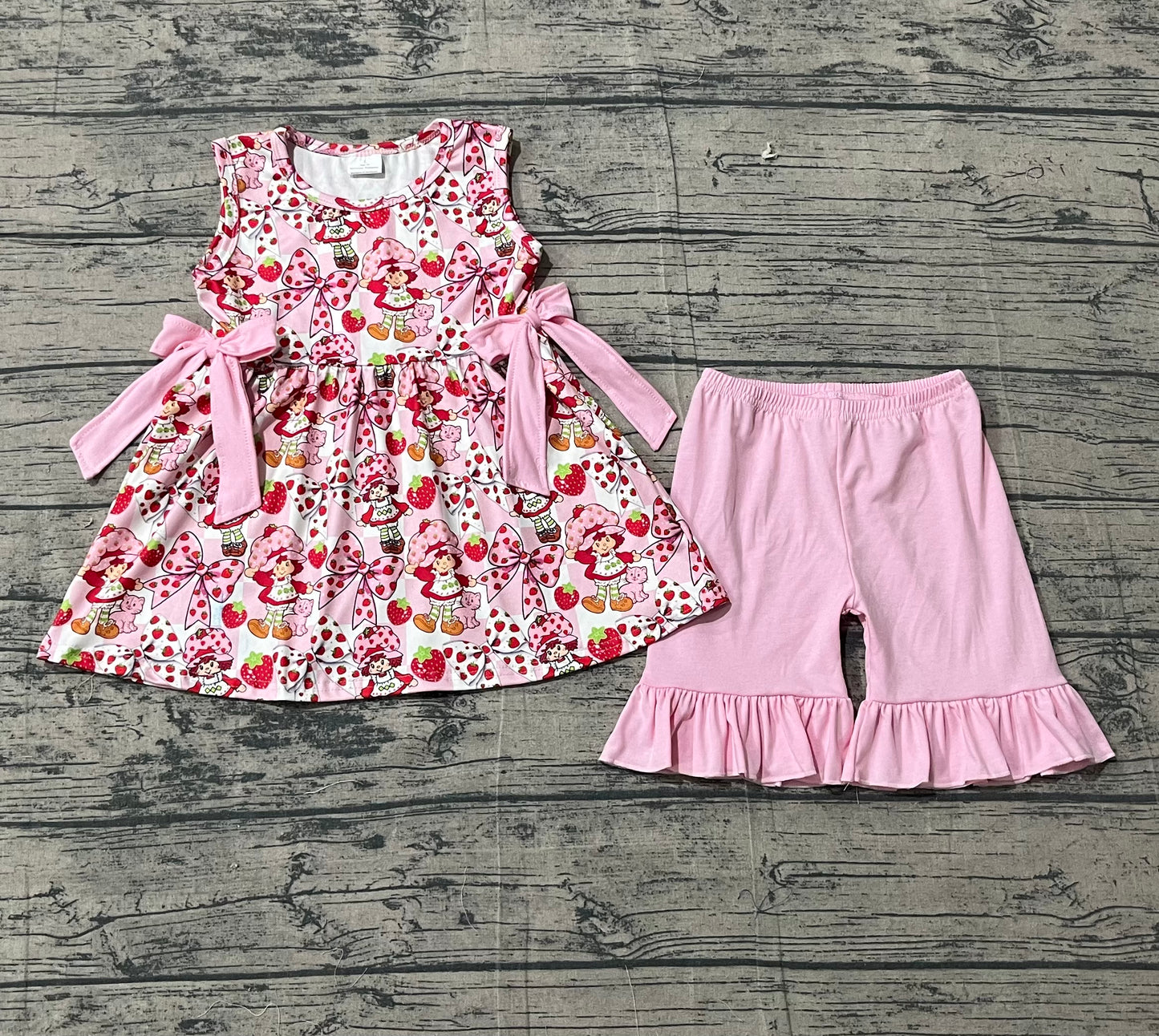 GSSO3104 Preorder Sample Baby Girl Pink Checked Strawberry Tunic Ruffle Shorts Clothes Sets