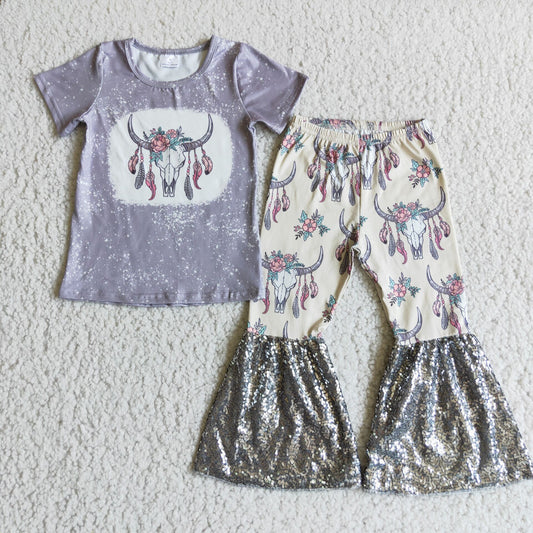 D1-14 Purple bullhead print short-sleeved top with white print and sequined flared trousers