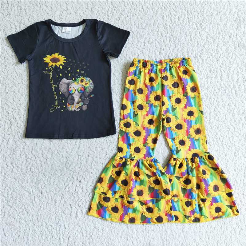 B16-10Elephant Short sleeve Sunflower pants in black