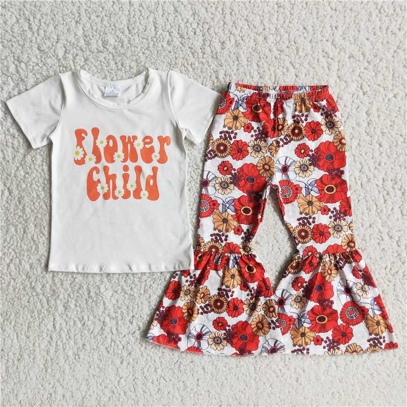 C9-14   White monogram print short-sleeved top with red floral flared pants