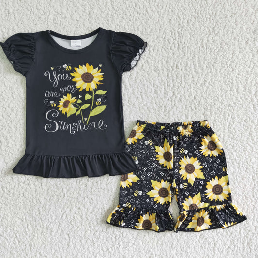 C10-4  Sunflower pattern black short-sleeved top with shorts