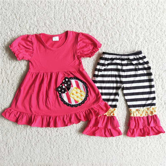 C10-23   Pencil pattern print rose red short-sleeved top with black and white striped trousers suit