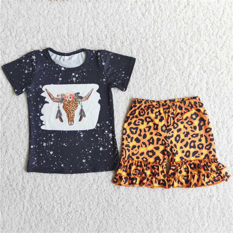 C14-37 Black Bull Tau Print Short Sleeves with Leopard Print Shorts