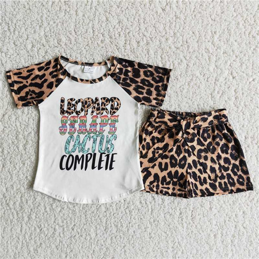 C10-2 Leopard-print stitching white short-sleeved top with leopard-print shorts