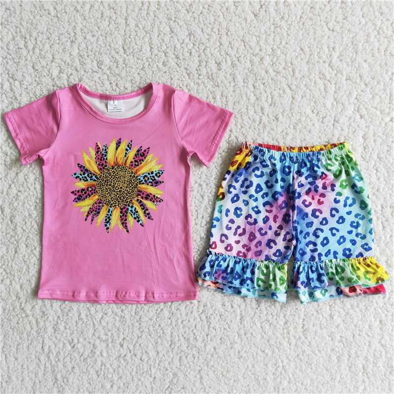 D11-11  Colorful sunflower print short-sleeved top with colorful speckled shorts