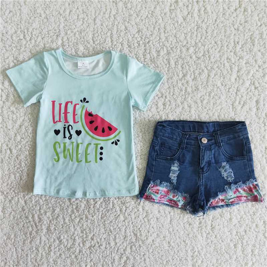 B3-21 Watermelon-print green short-sleeved top with jeans