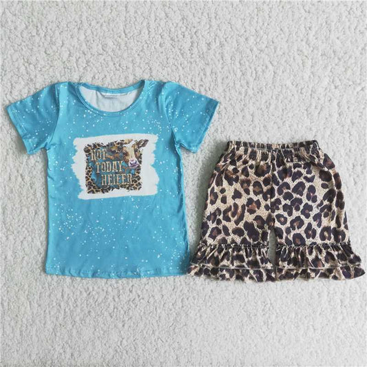C5-16 Blue short-sleeved top with leopard-print shorts suit