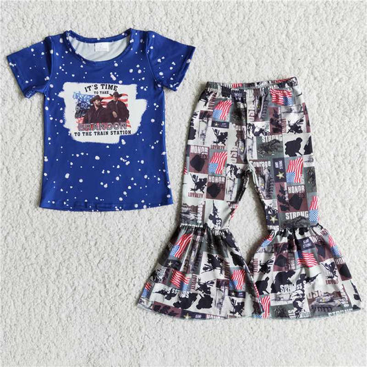 E13-12   Blue printed short-sleeved top with printed flared pants