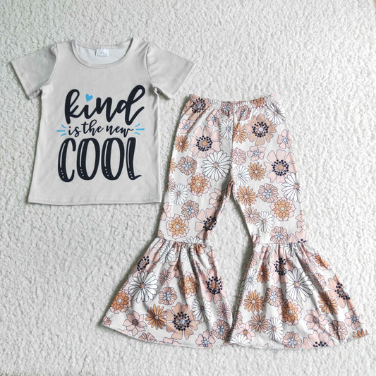 GSPO0070  Grey Alphabet-Print Short Sleeve Top with Floral Flare Pants