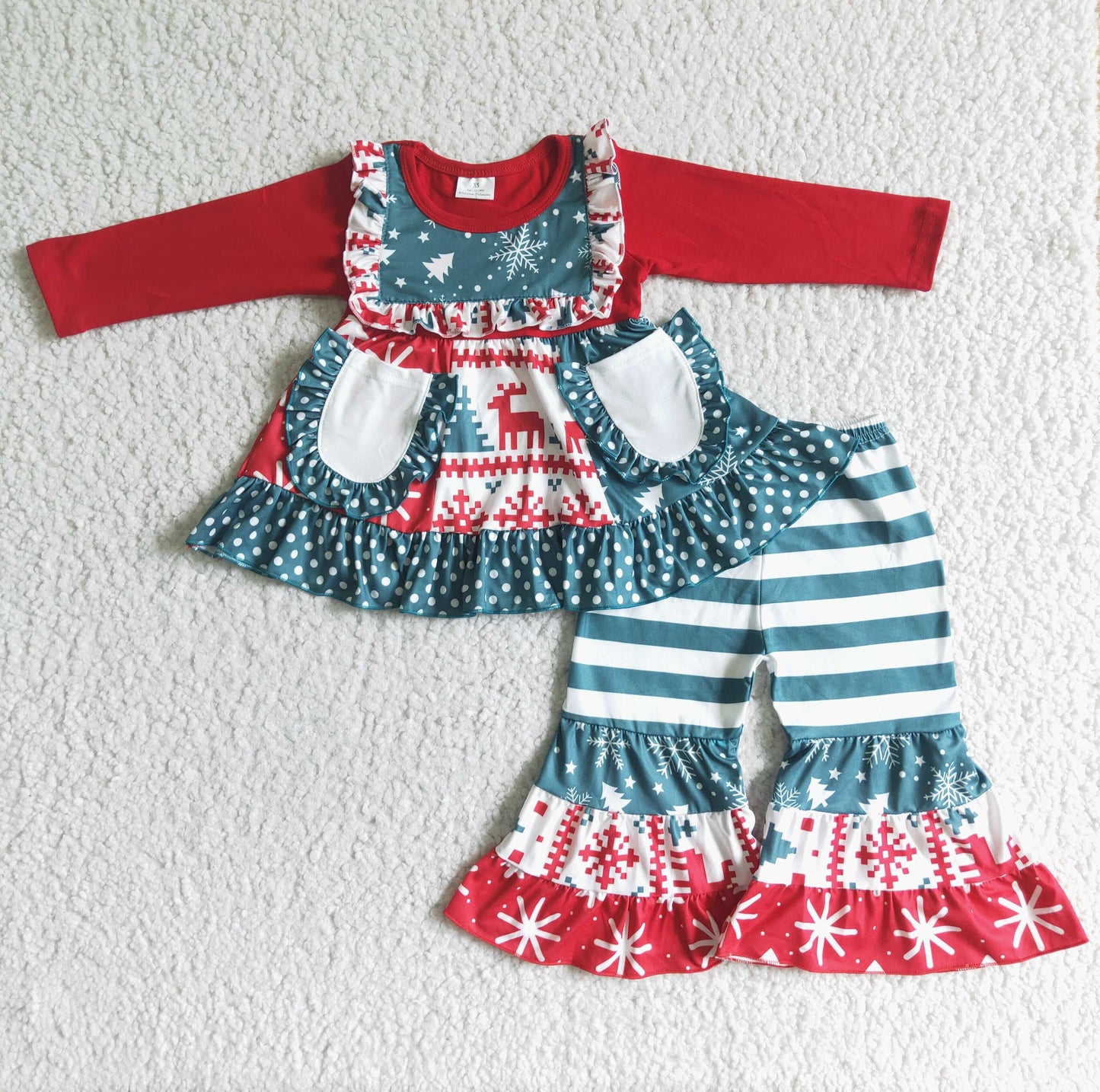 6 B9-36  Girls Christmas Patchwork Red Sleeves White Pocket Set
