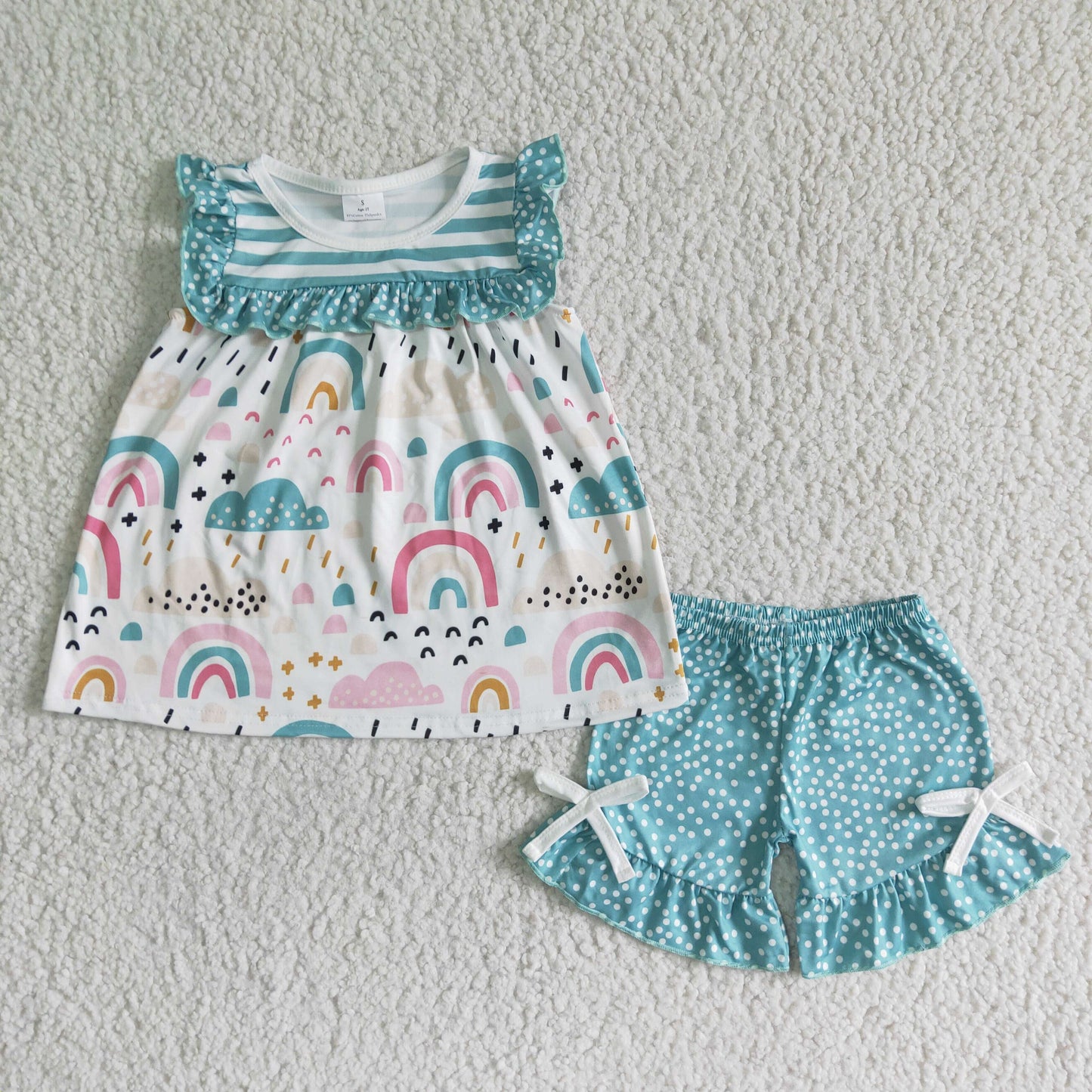 GSSO0047  Rainbow-print white short-sleeve top with polka-dot green shorts