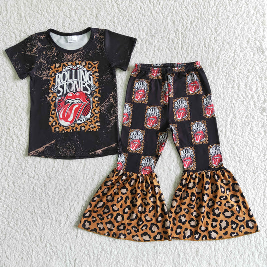 GSPO0012   Black printed short-sleeved top with leopard-print panelled flared pants