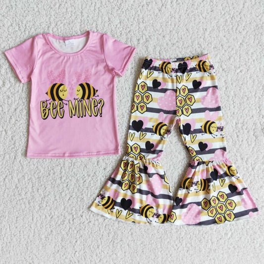 RTS 2022 Baby Girls Valentines Short Sleeve Tee Shirt Bee Print Bell Bottom Pants Cute Wholesale Drop Ship Boutique Outfits Sets