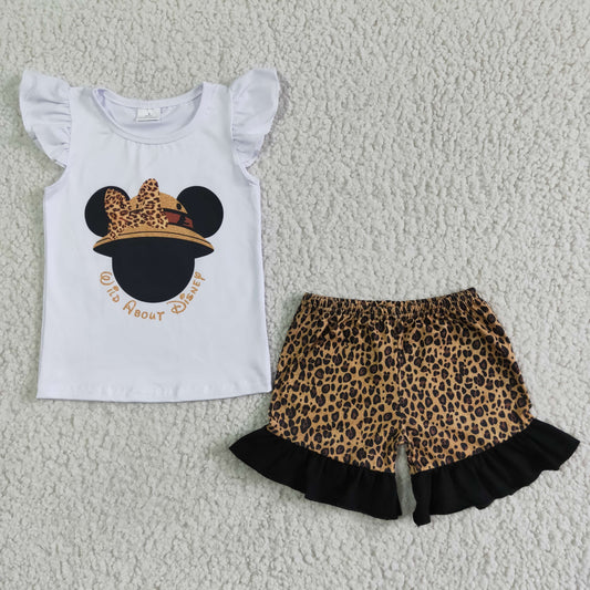 A13-10 Anime image print white short-sleeved top with leopard-print stitching black lace shorts